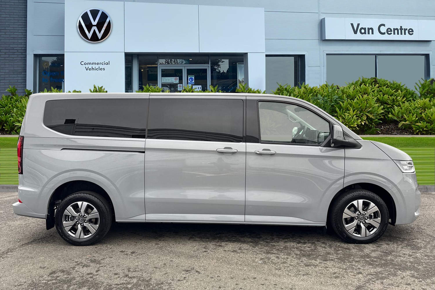 Used Volkswagen Transporter Shuttle 2025 for sale - 77048476: Photo 3