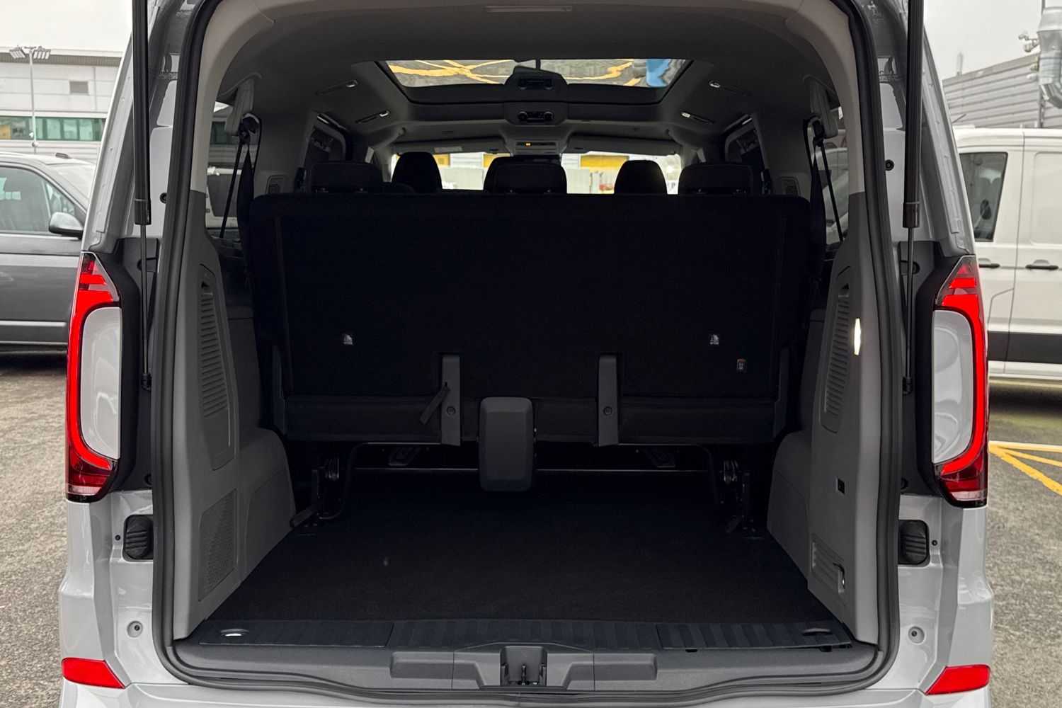 Used Volkswagen Transporter Shuttle 2025 for sale - 77048476: Photo 6