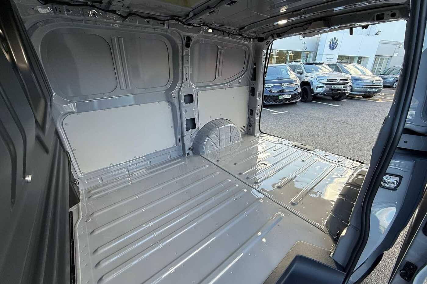 Used Volkswagen Transporter 2025 for sale - 77862912: Photo 40