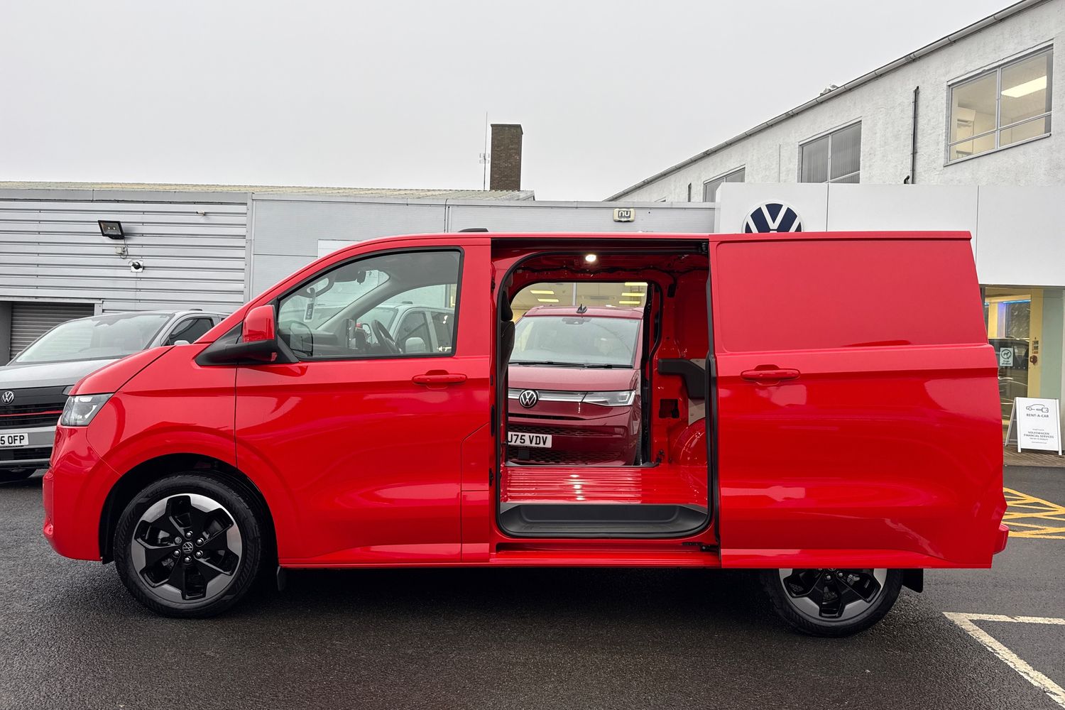 Used Volkswagen Transporter 2025 for sale - 77147606: Photo 38