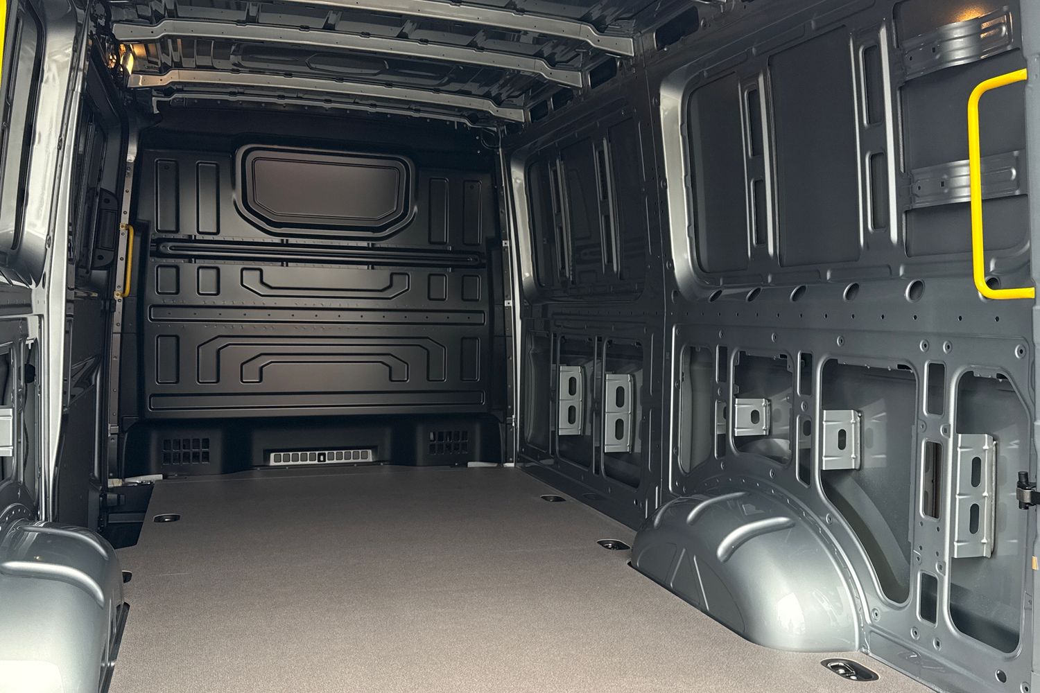 Used Volkswagen Crafter 2025 for sale - 76705465: Photo 42