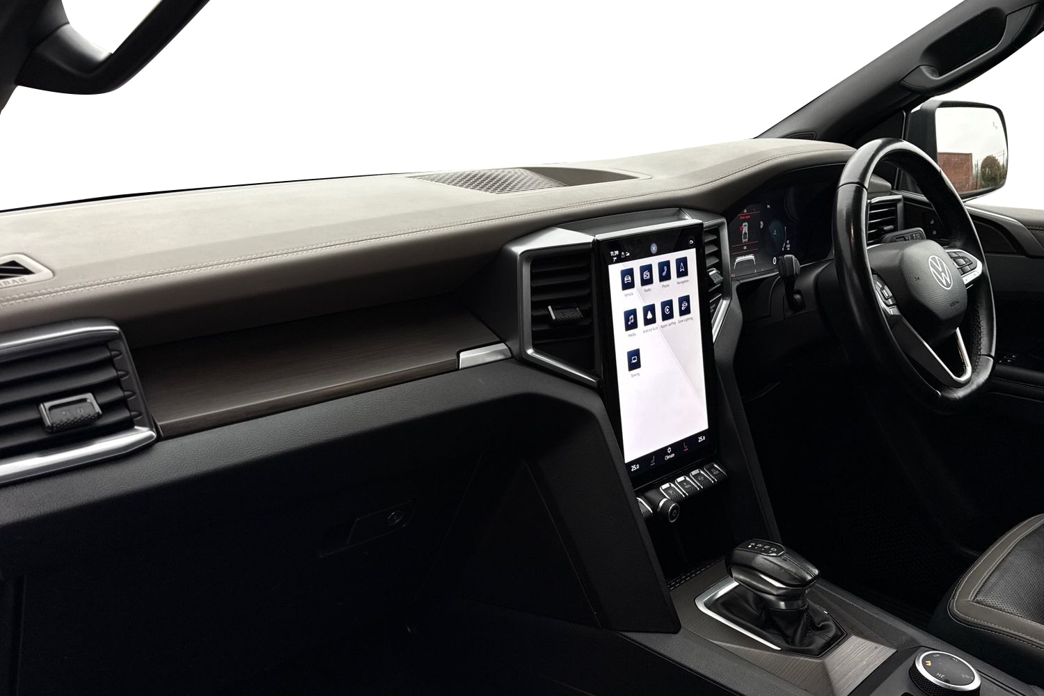 Used Volkswagen Amarok 2024 for sale - 77862893: Photo 15