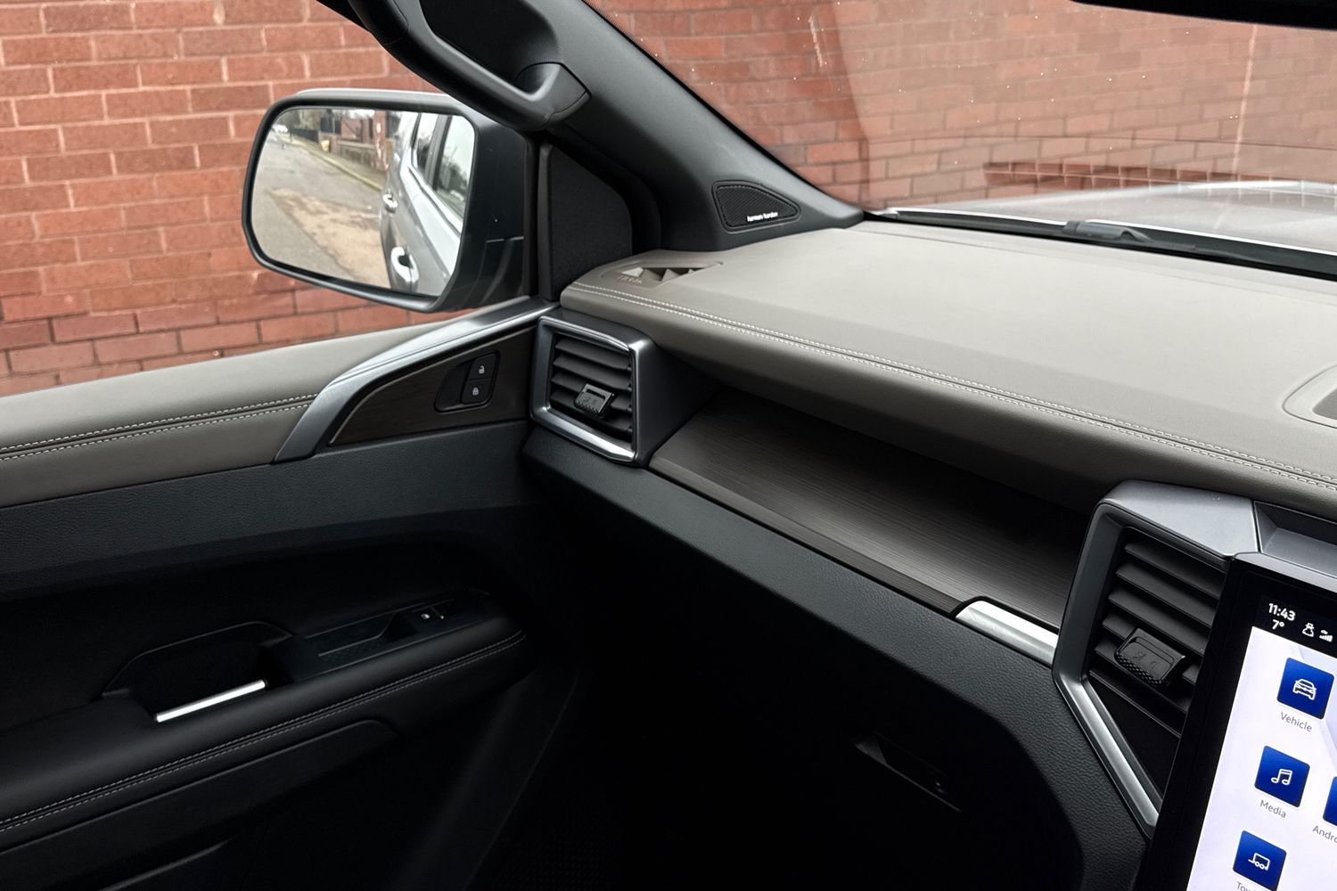 Used Volkswagen Amarok 2024 for sale - 77862893: Photo 20