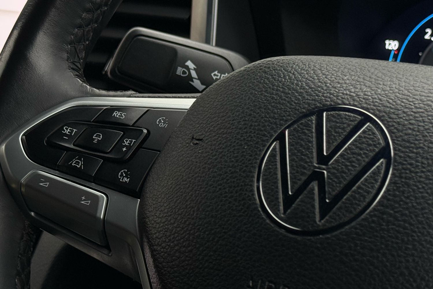 Used Volkswagen Amarok 2024 for sale - 77862893: Photo 59