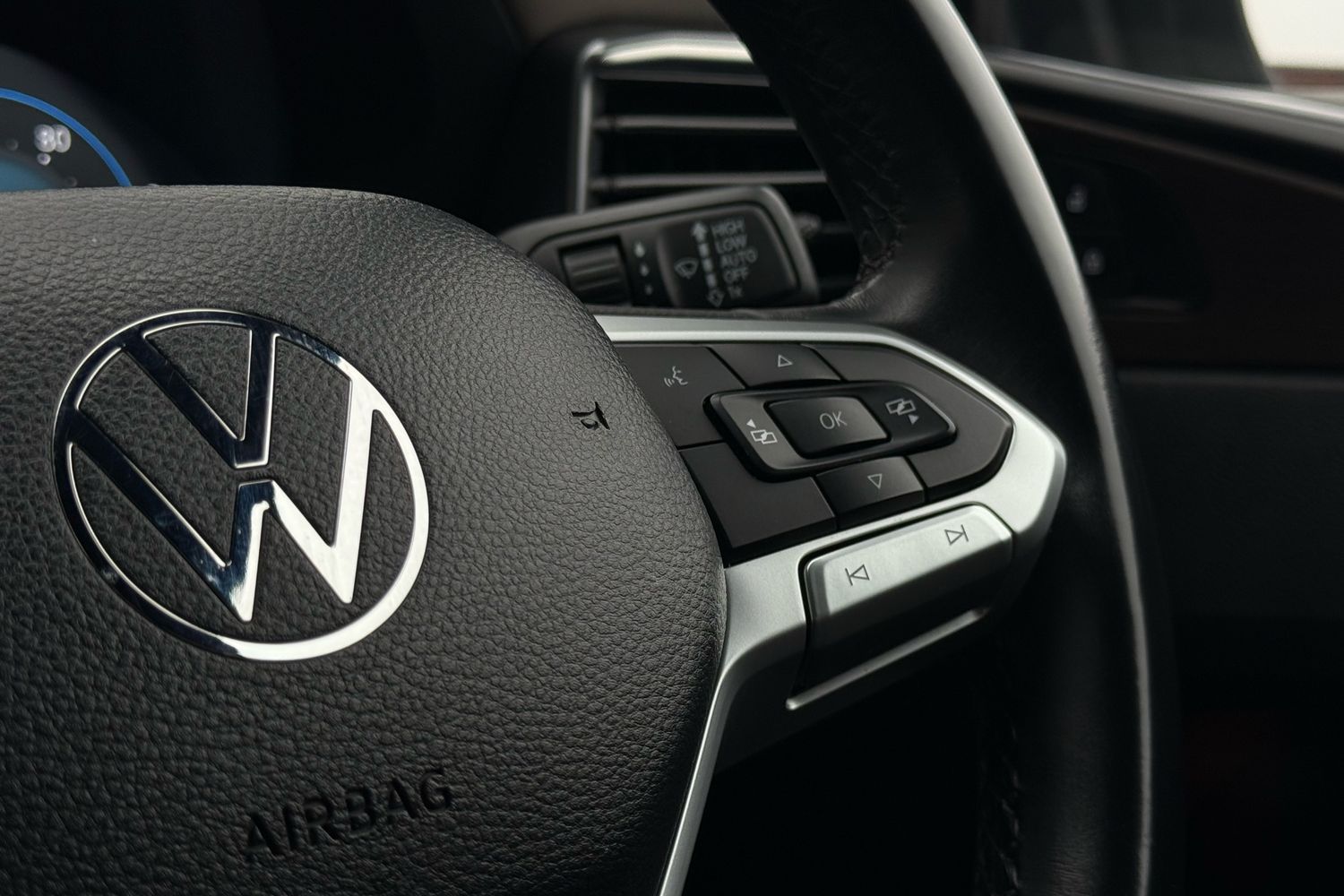 Used Volkswagen Amarok 2024 for sale - 77862893: Photo 61