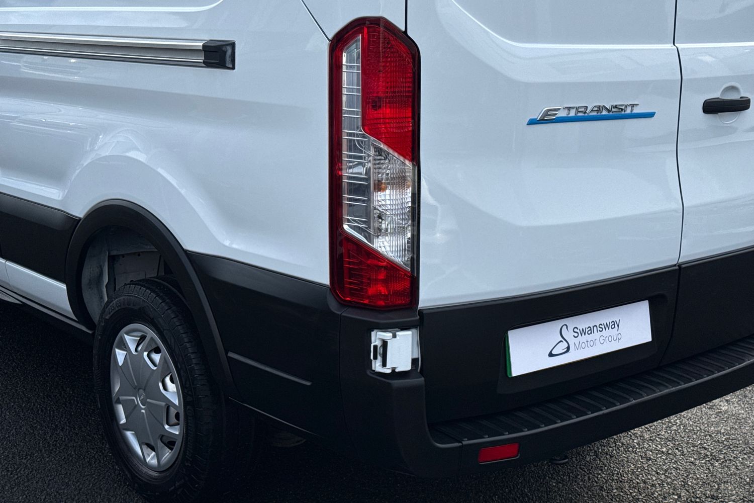 Used Ford E-Transit 2024 for sale - 76636911: Photo 15