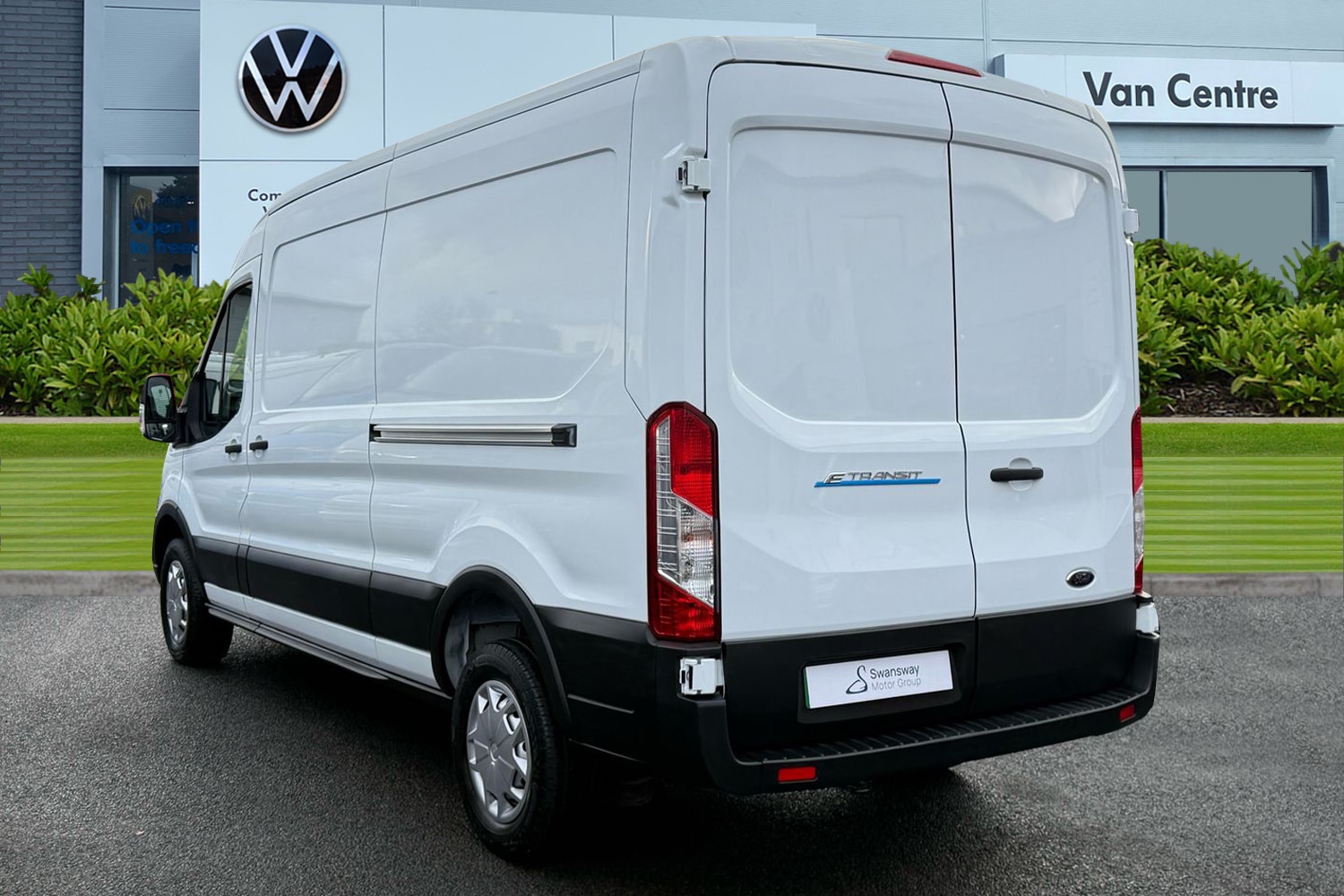 Used Ford E-Transit 2024 for sale - 76636911: Photo 2