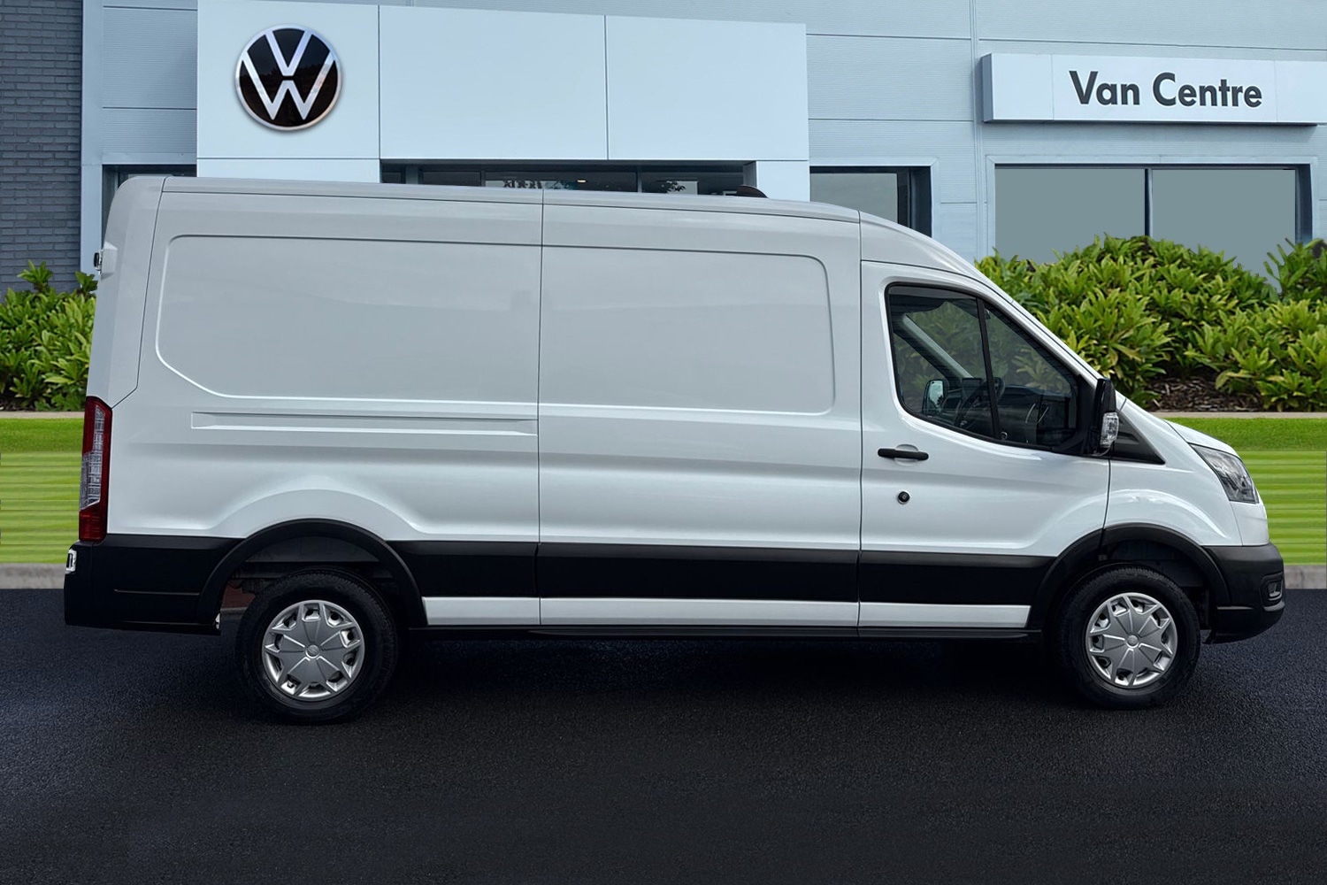 Used Ford E-Transit 2024 for sale - 76636911: Photo 3