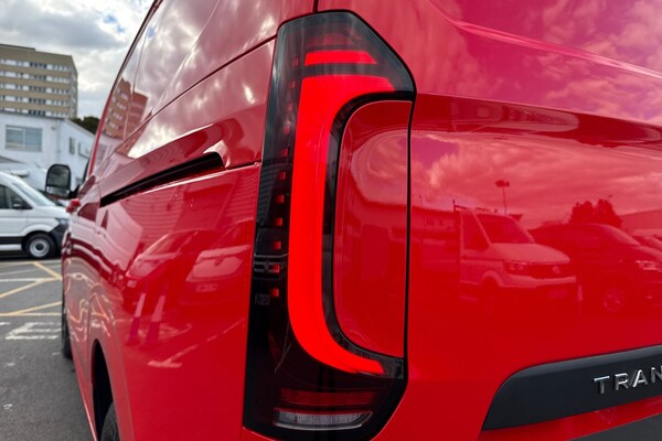 Used Volkswagen Transporter 2025 for sale - 76177427: Photo 41