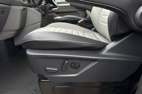 Used Volkswagen Transporter 2025 for sale - 76177427: Photo 46