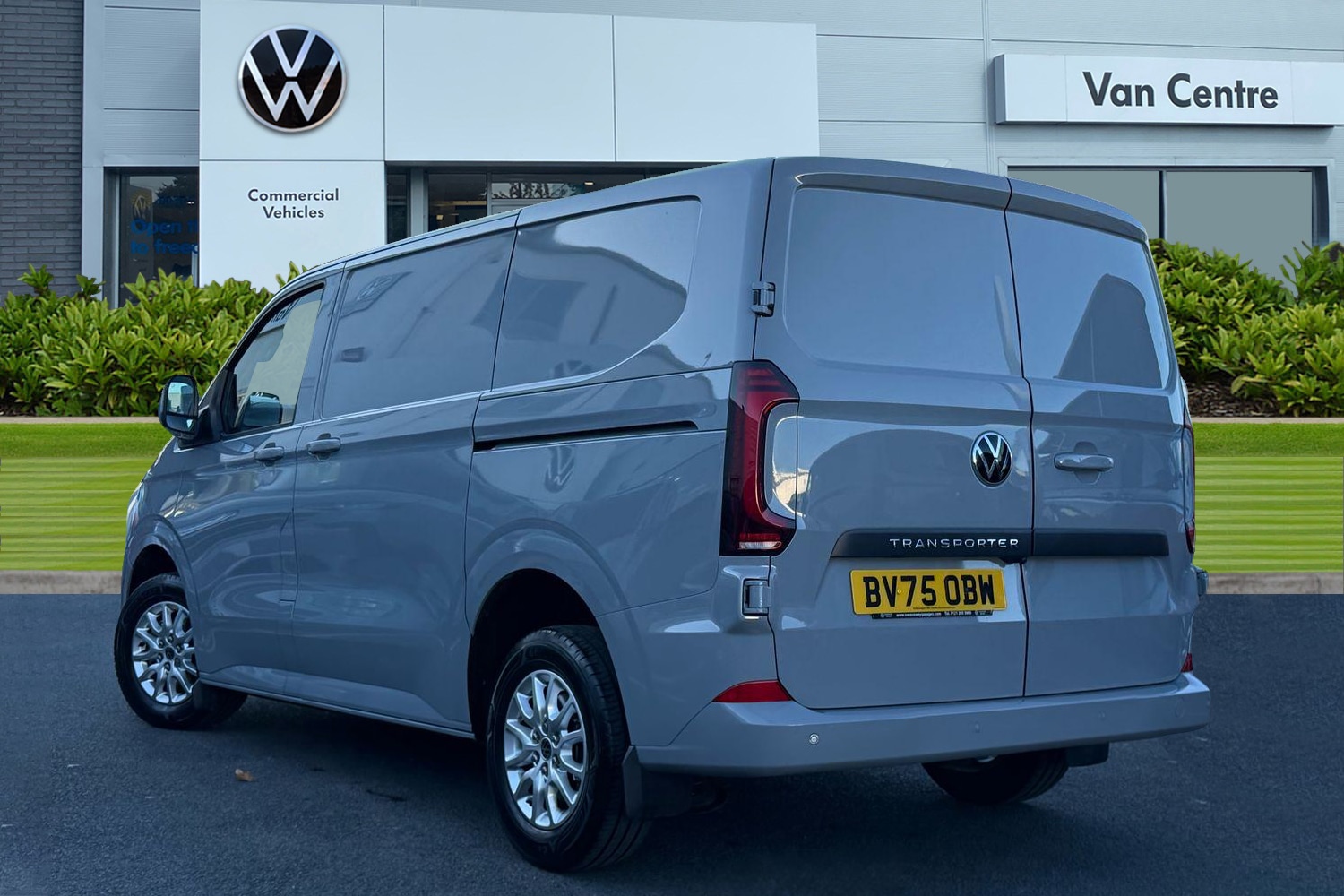 Used Volkswagen Transporter 2025 for sale - 77943654: Photo 2