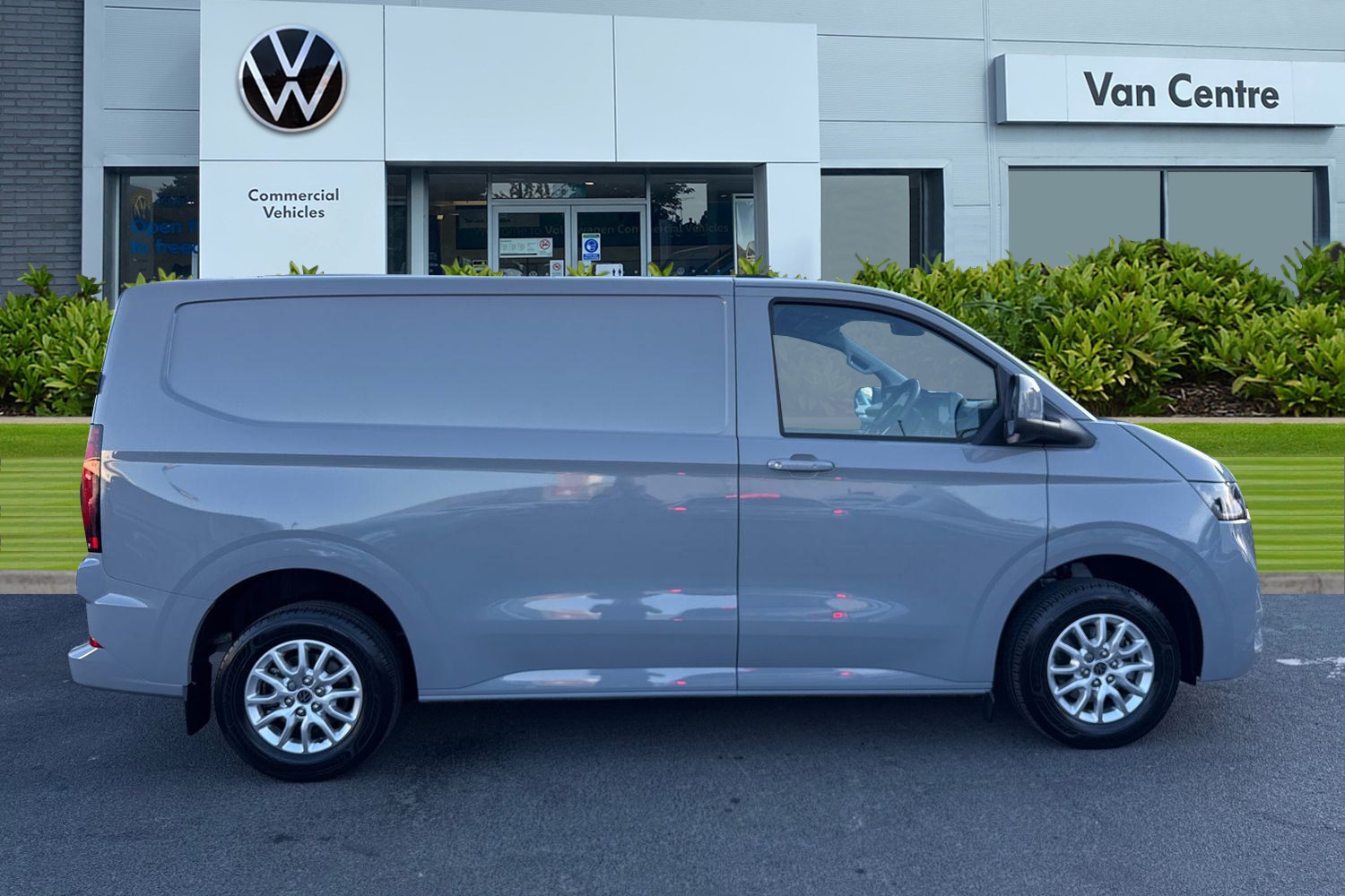 Used Volkswagen Transporter 2025 for sale - 77943654: Photo 3