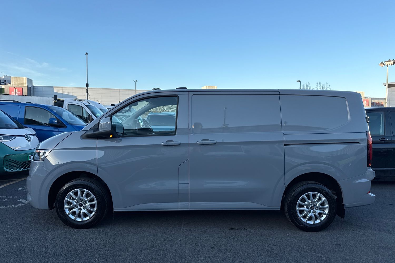 Used Volkswagen Transporter 2025 for sale - 77943654: Photo 56