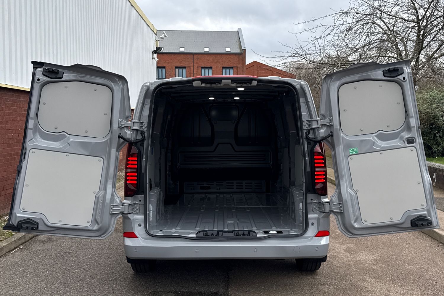 Used Volkswagen Transporter 2025 for sale - 77661701: Photo 40