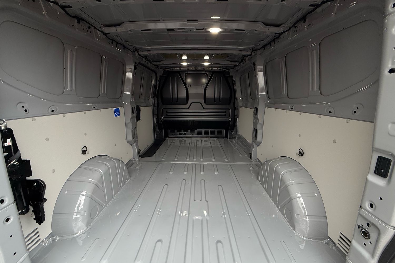 Used Volkswagen Transporter 2025 for sale - 77661701: Photo 43