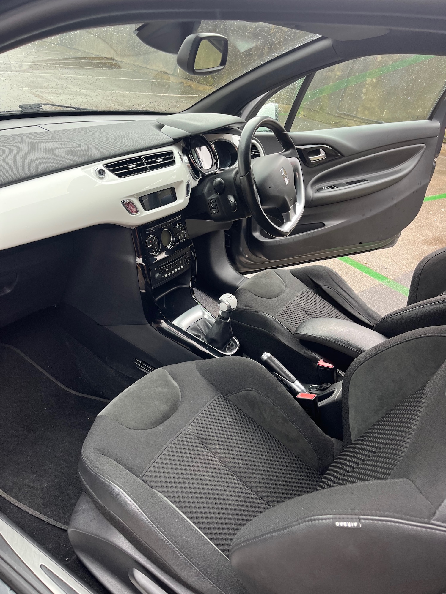 Used Citroen DS3 2015 for sale - 77603504: Photo 12