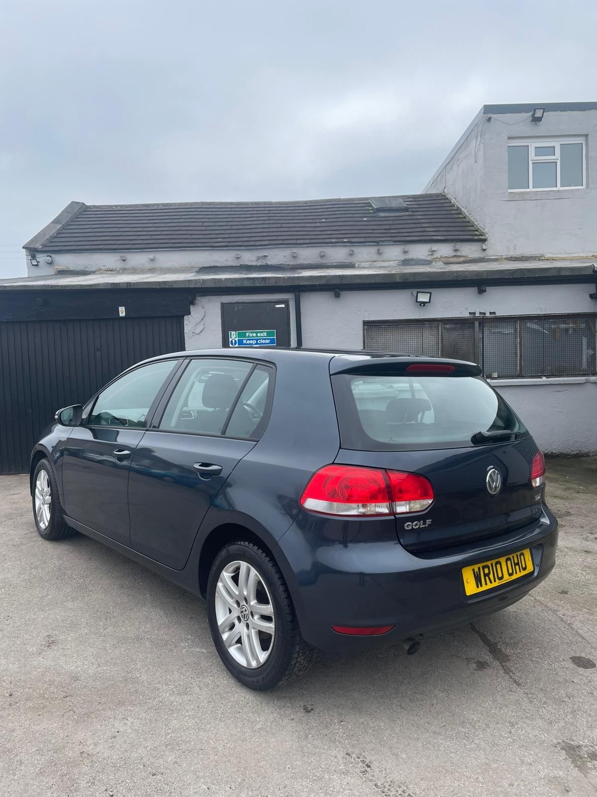 Used Volkswagen Golf 2010 for sale - 77793108: Photo 8