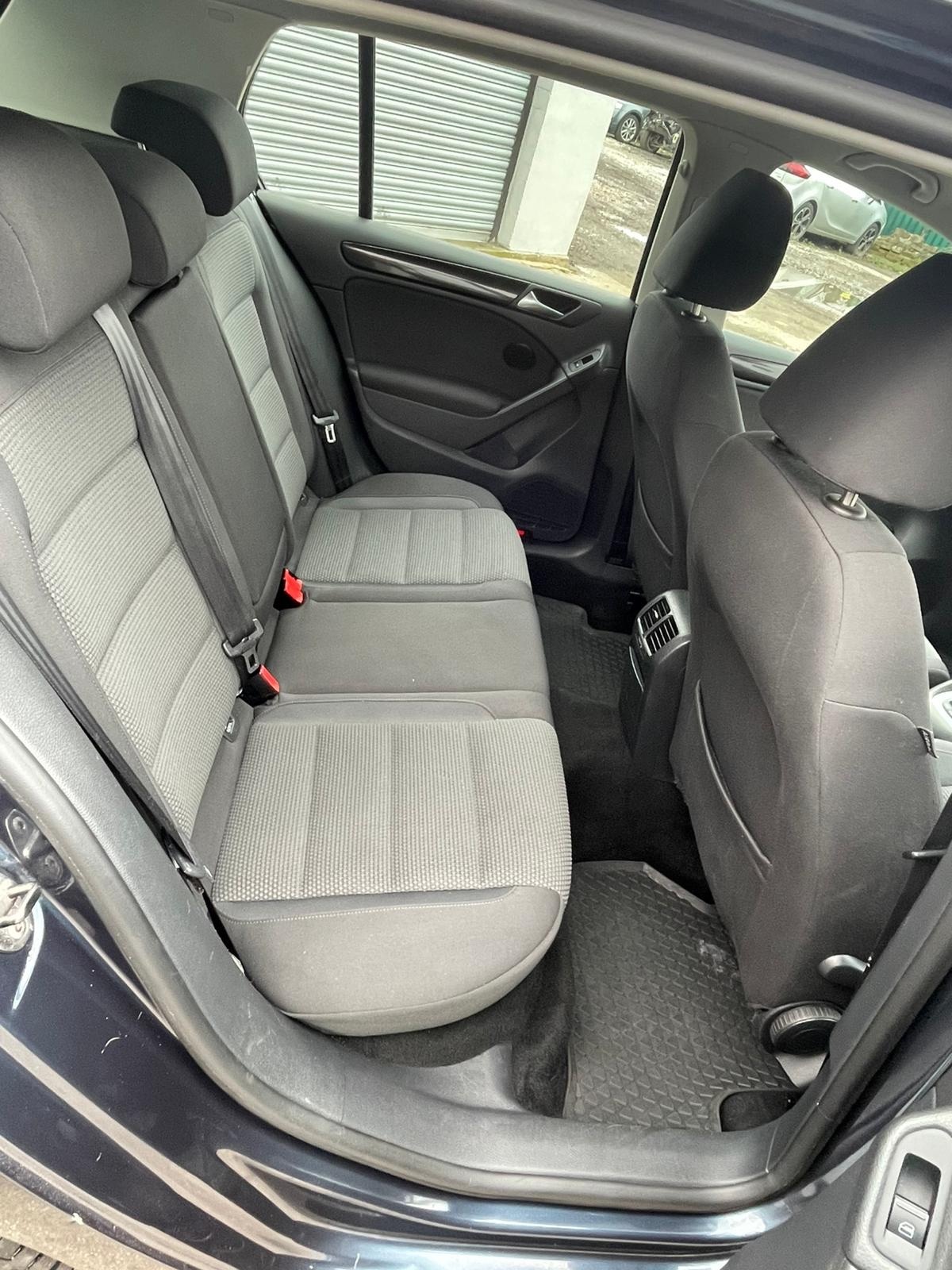 Used Volkswagen Golf 2010 for sale - 77793108: Photo 9