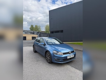 Used Volkswagen Golf 2015 for sale - 78600049: Photo