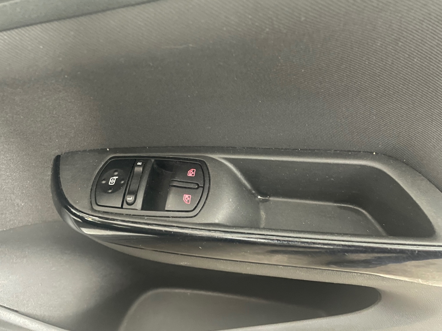 Used Vauxhall Corsa 2016 for sale - 77848139: Photo 24