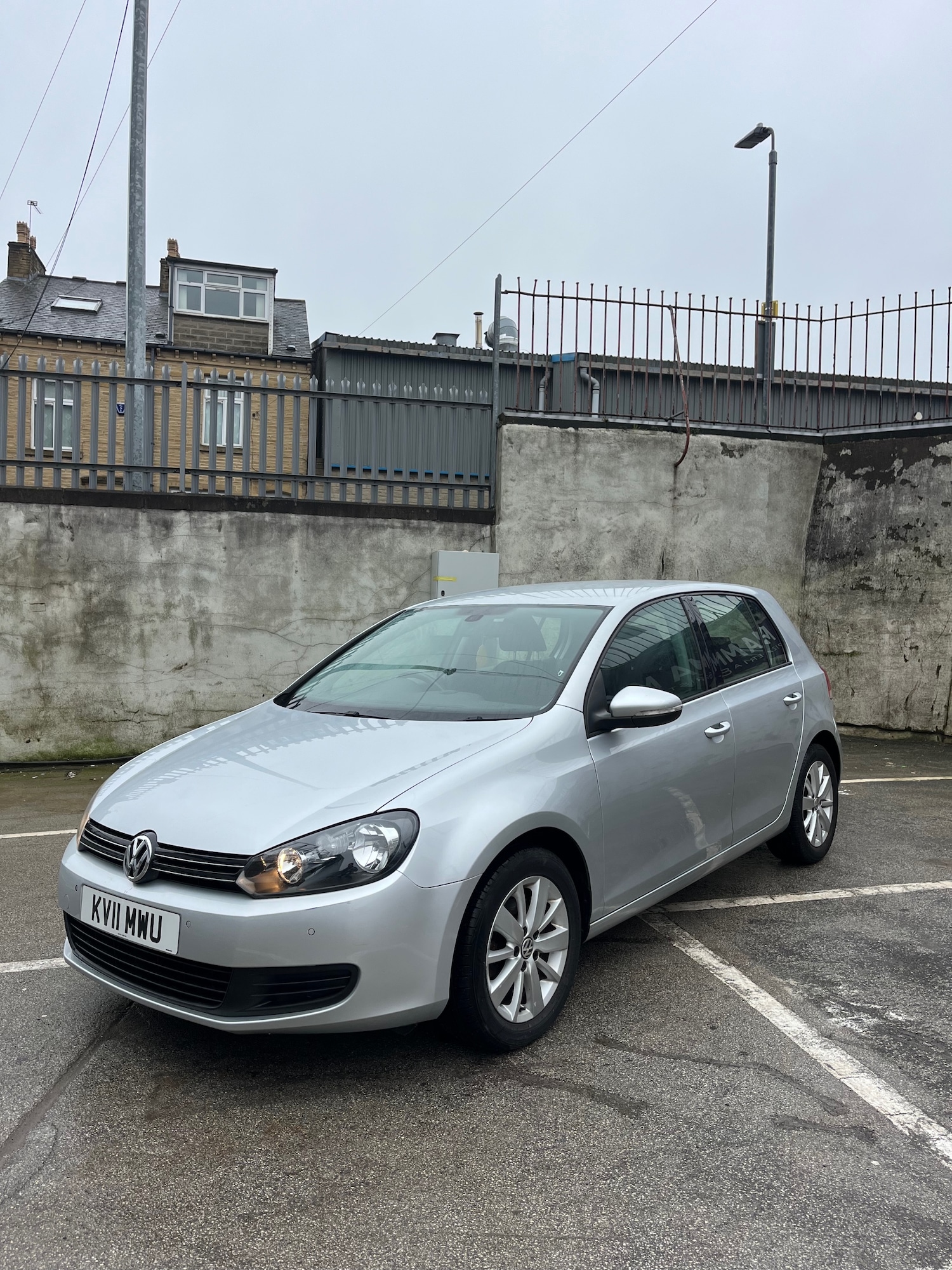 Used Volkswagen Golf 2011 for sale - 77707384: Photo 2