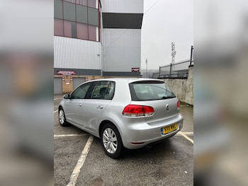 Used Volkswagen Golf 2011 for sale - 77707384: Photo