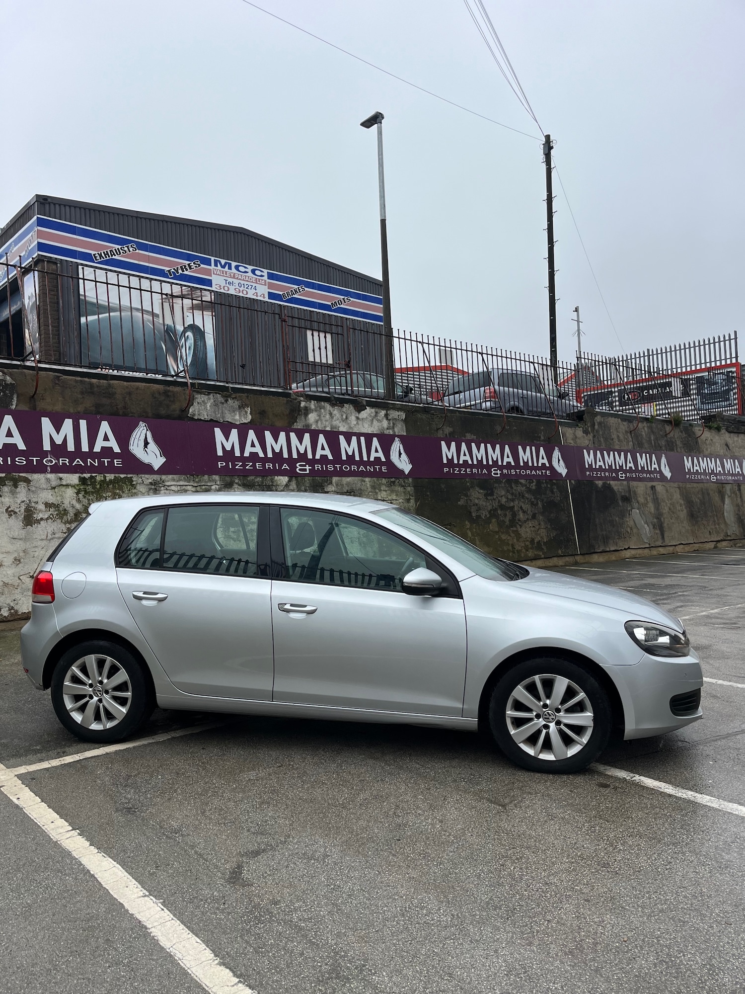 Used Volkswagen Golf 2011 for sale - 77707384: Photo 5