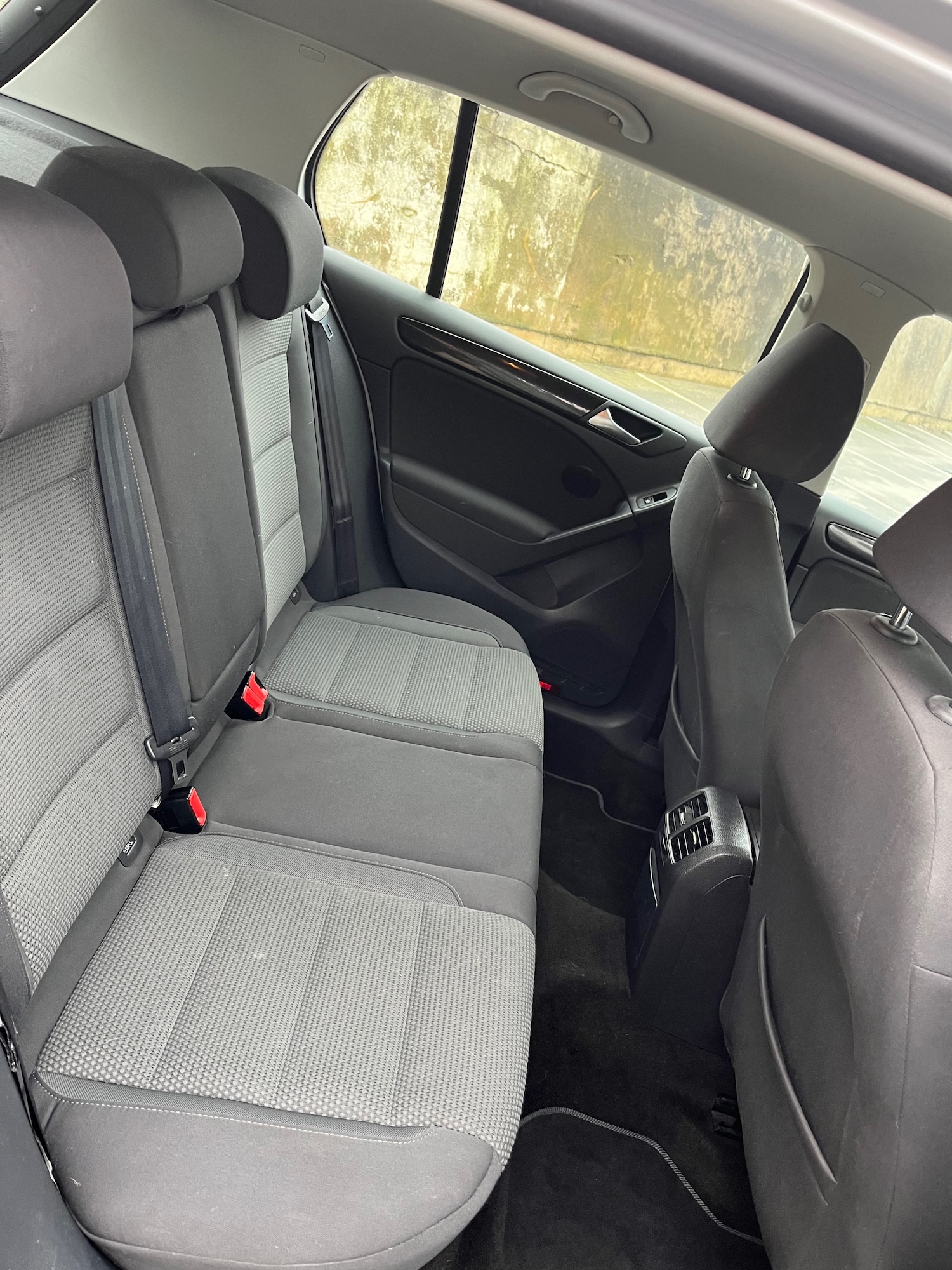 Used Volkswagen Golf 2011 for sale - 77707384: Photo 8