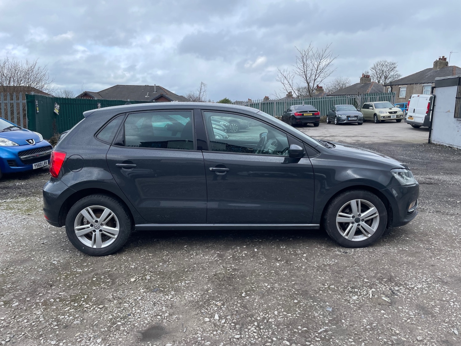 Used Volkswagen Polo 2016 for sale - 77896340: Photo 3