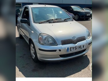Used Toyota Yaris 2001 for sale - 79206551: Photo