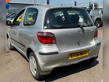 Used Toyota Yaris 2001 for sale - 79206551: Photo