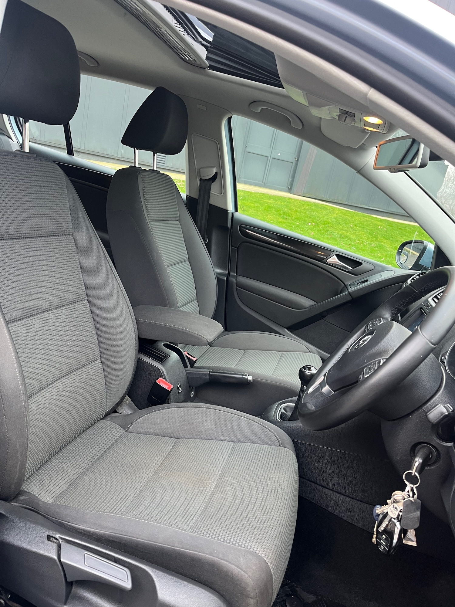 Used Volkswagen Golf 2011 for sale - 77431334: Photo 10