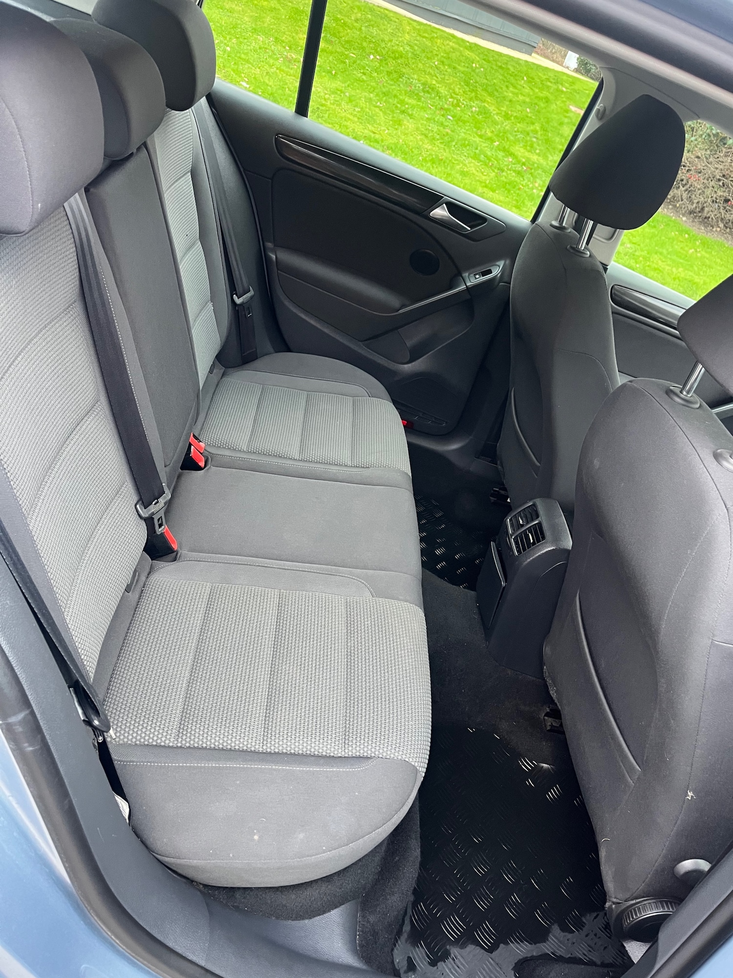 Used Volkswagen Golf 2011 for sale - 77431334: Photo 9