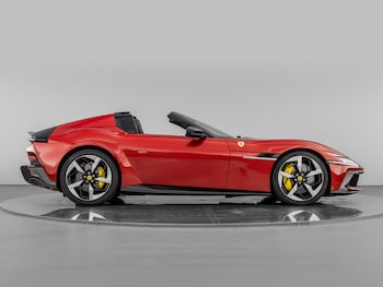 Used Ferrari 12 Cilindri 2026 for sale - 79347490: Photo
