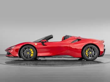 Used Ferrari SF90 Spider 2024 for sale - 79780162: Photo