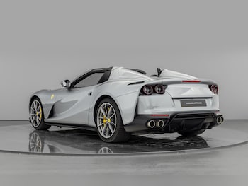 Used Ferrari 812 GTS 2022 for sale - 78627580: Photo