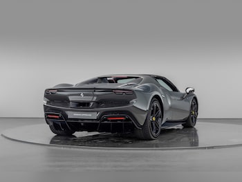 Used Ferrari 296 GTS 2024 for sale - 79011128: Photo
