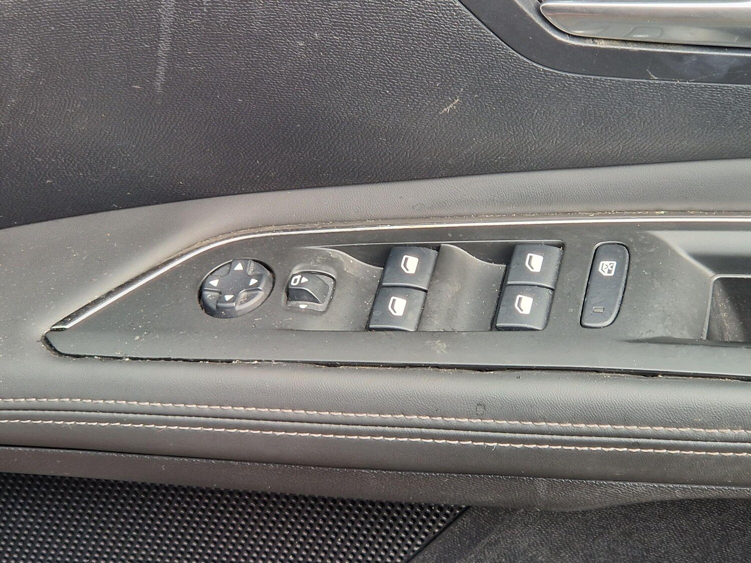 Used Peugeot 3008 2018 for sale - 78020179: Photo 32