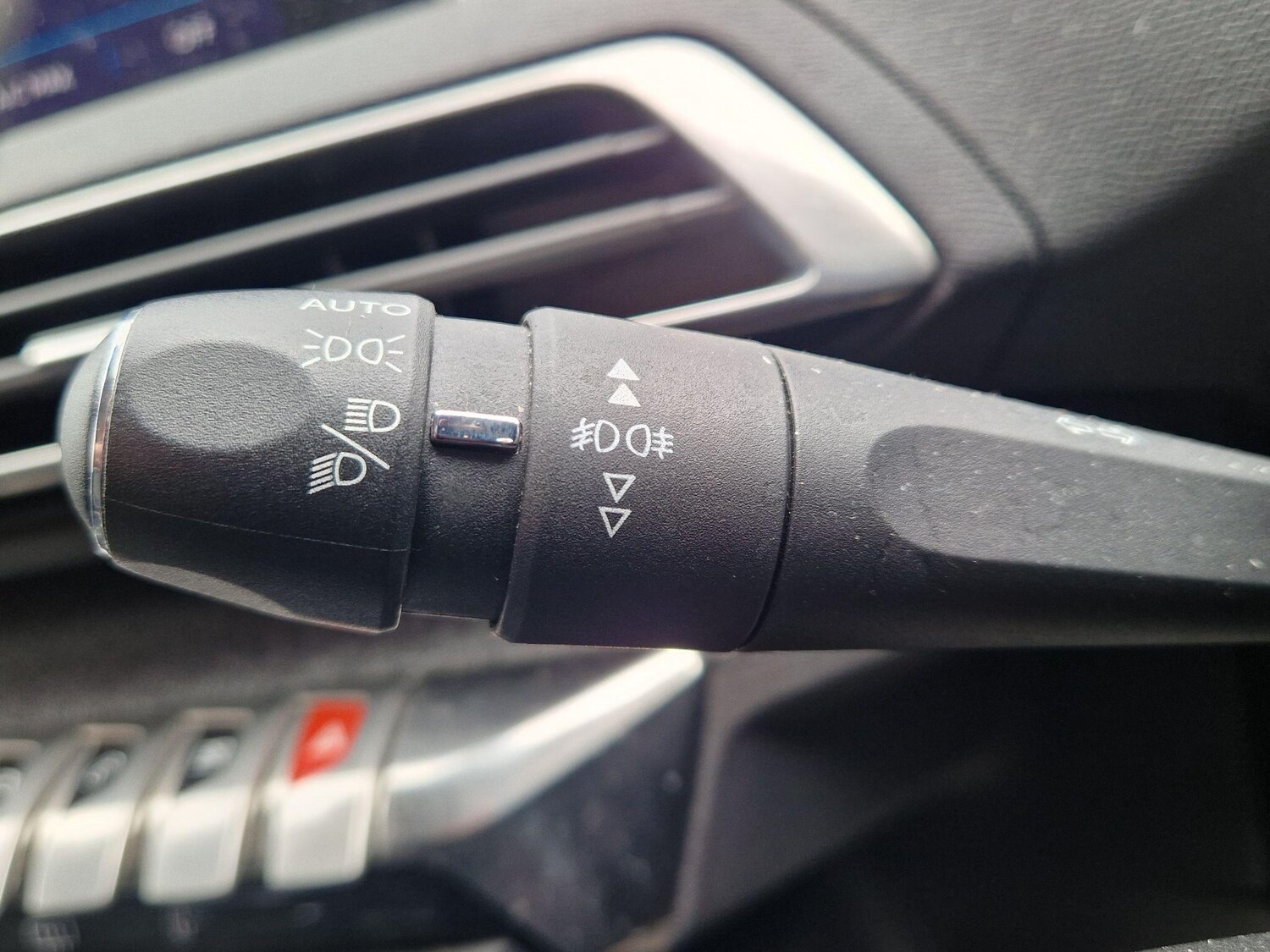 Used Peugeot 3008 2018 for sale - 78020179: Photo 44