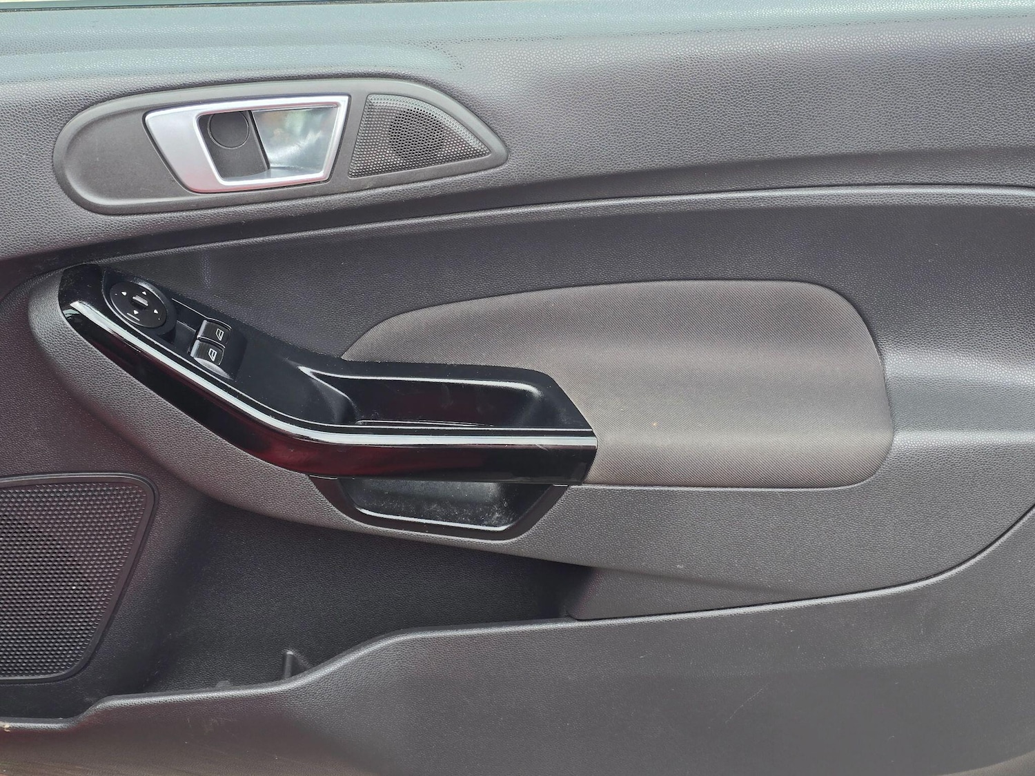 Used Ford Fiesta 2016 for sale - 77883267: Photo 31