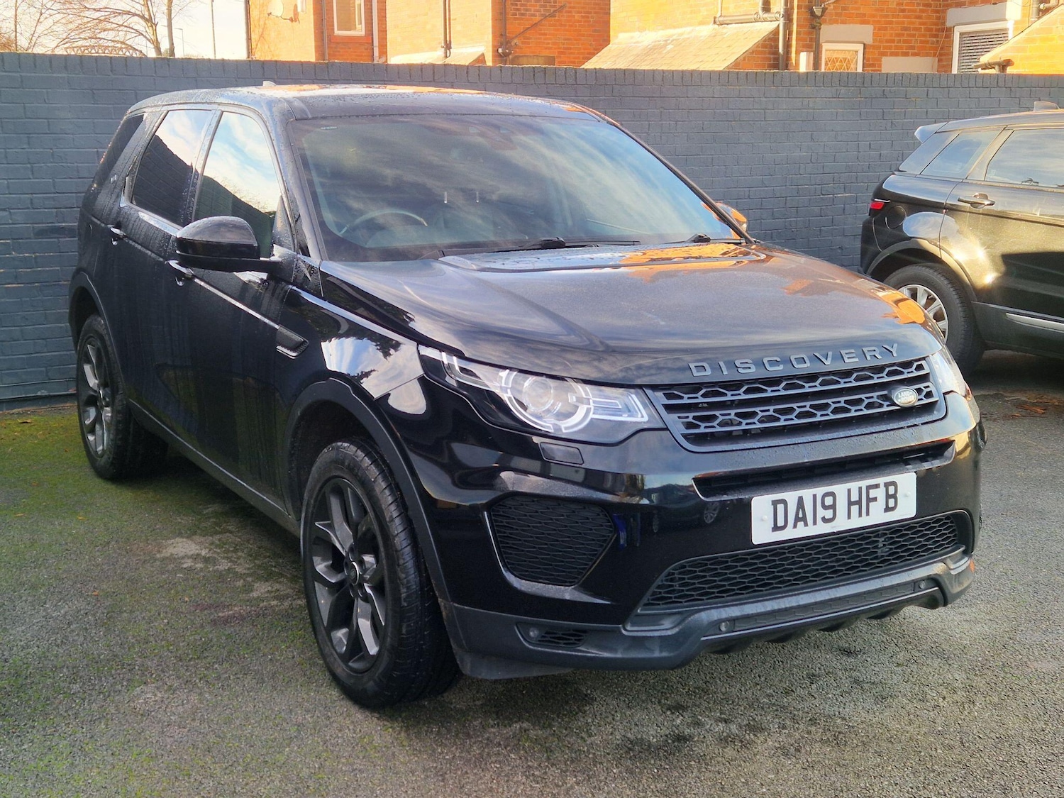 Used Land Rover Discovery Sport 2019 for sale - 76936538: Photo 3