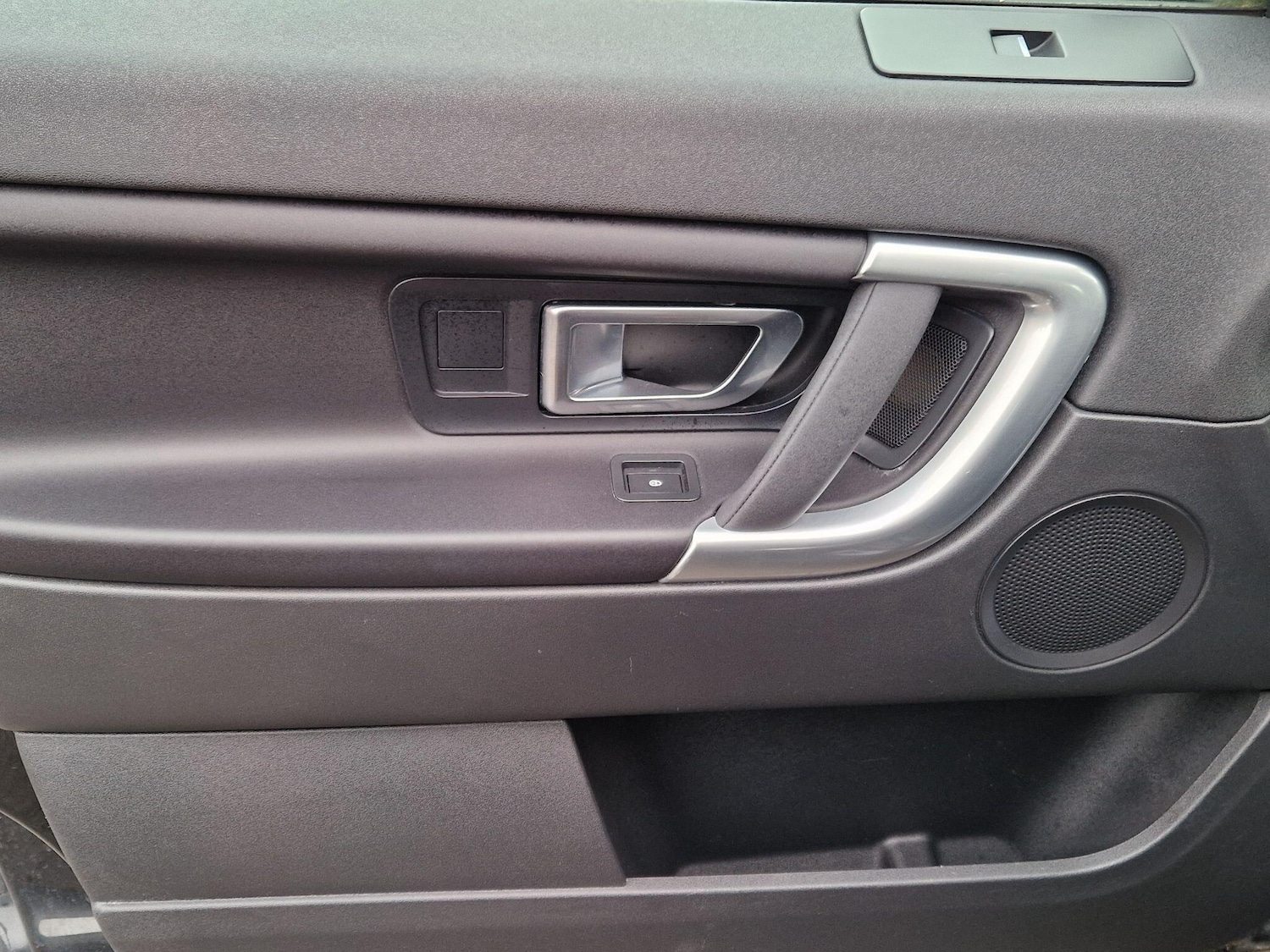 Used Land Rover Discovery Sport 2017 for sale - 77120212: Photo 38