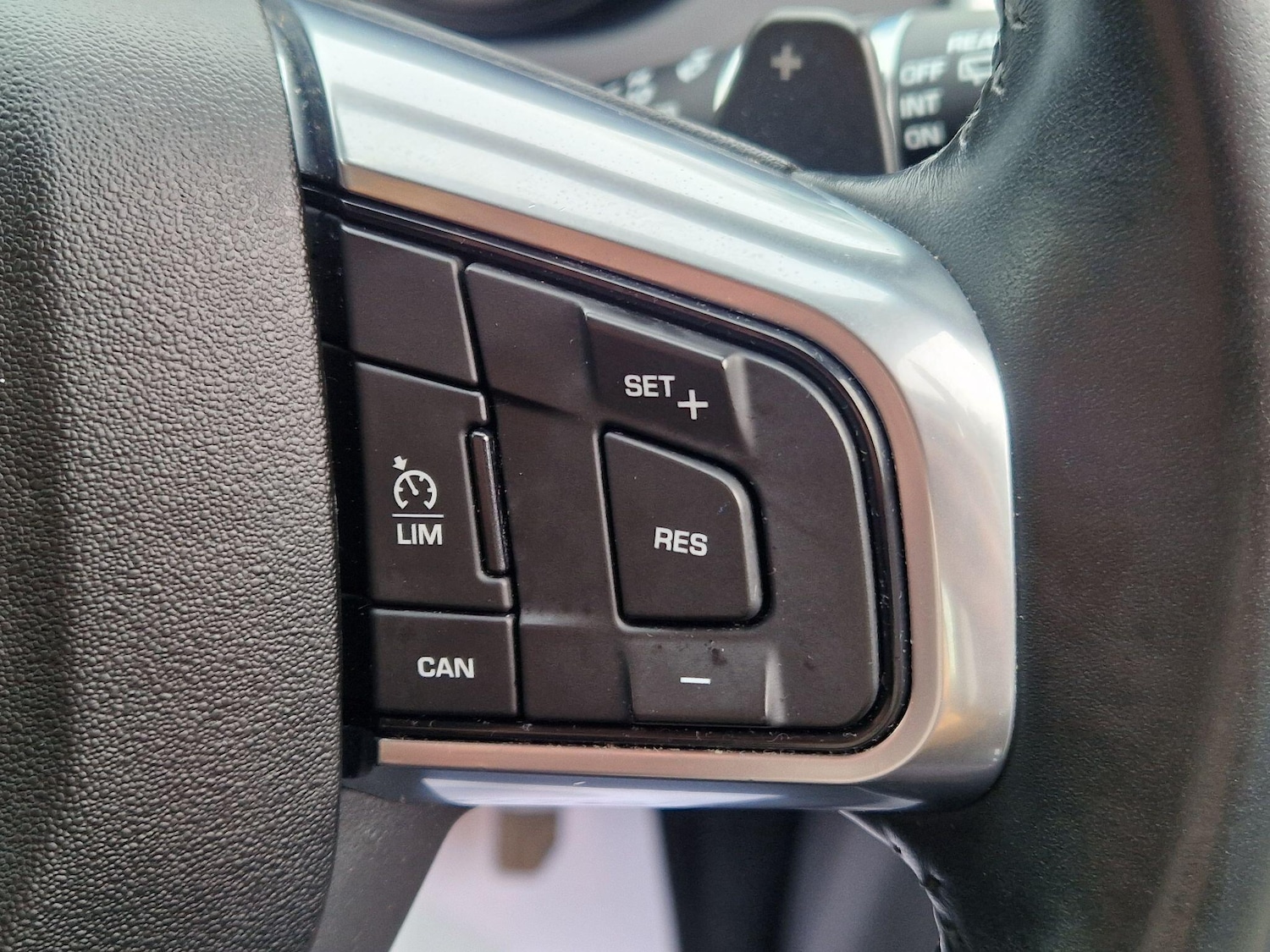 Used Land Rover Discovery Sport 2017 for sale - 77120212: Photo 51