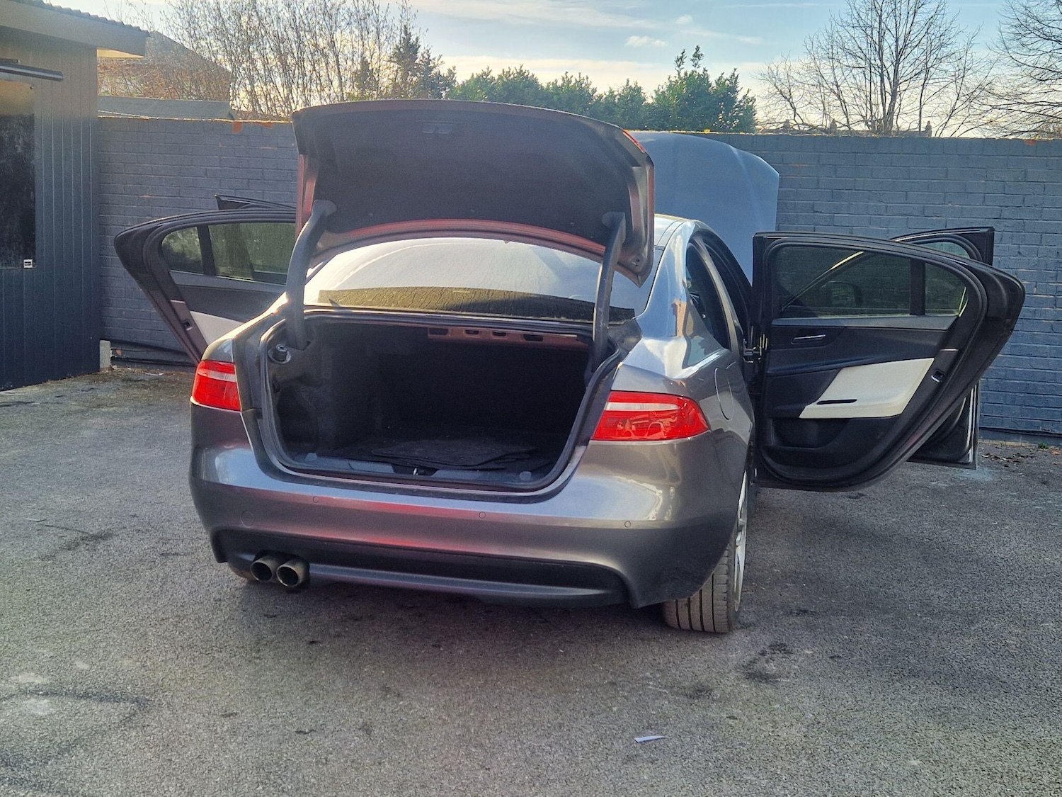 Used Jaguar XE for sale - 77671939: Photo 21