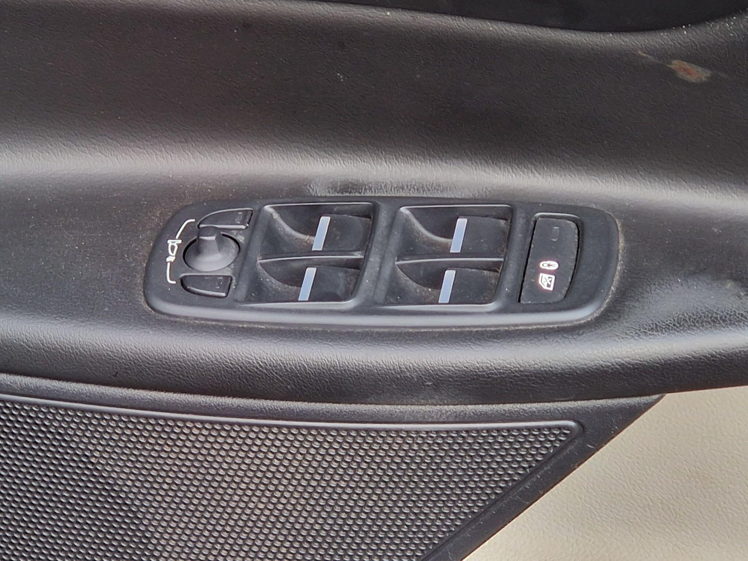 Used Jaguar XE for sale - 77671939: Photo 32