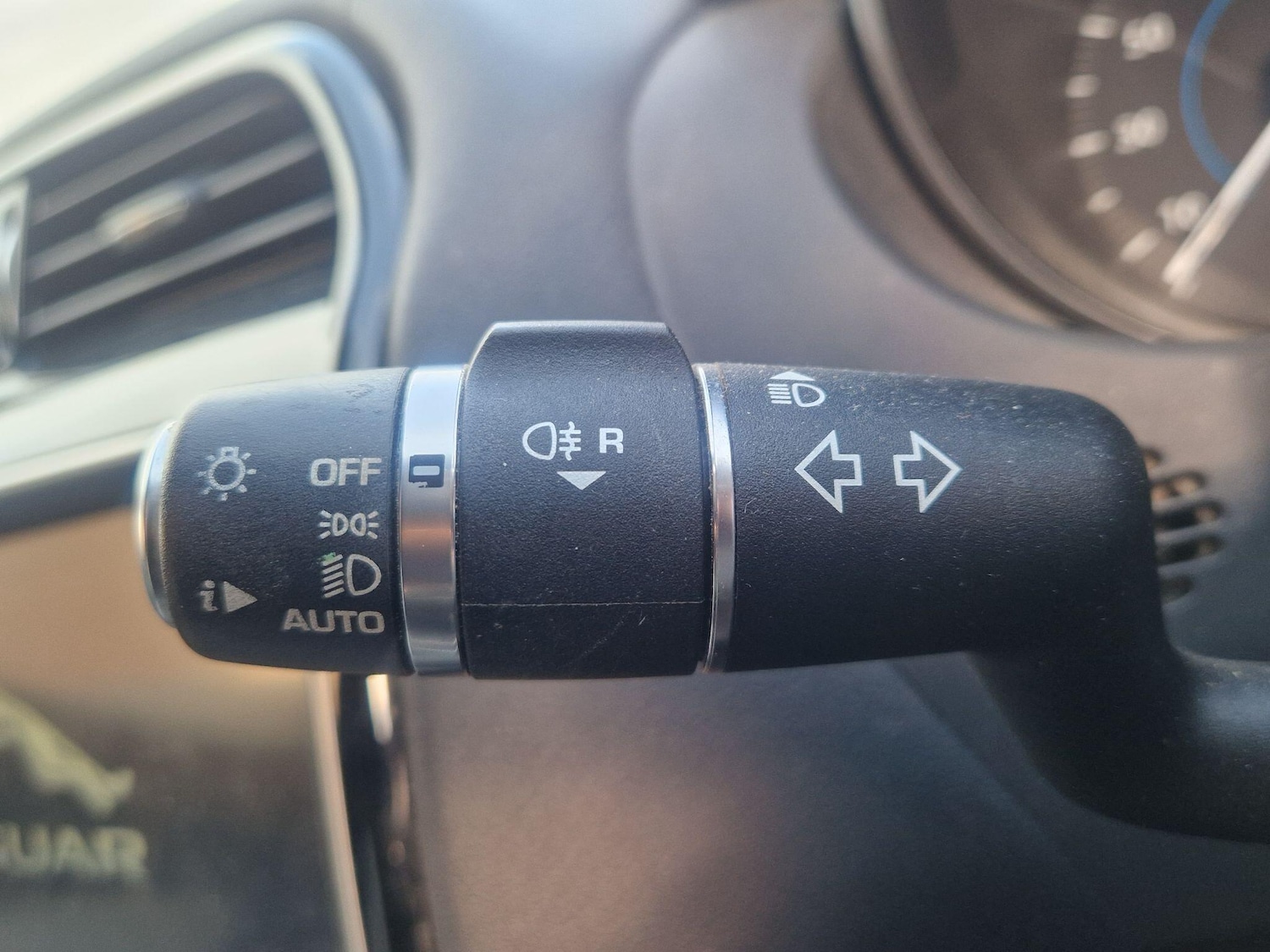 Used Jaguar XE for sale - 77671939: Photo 44