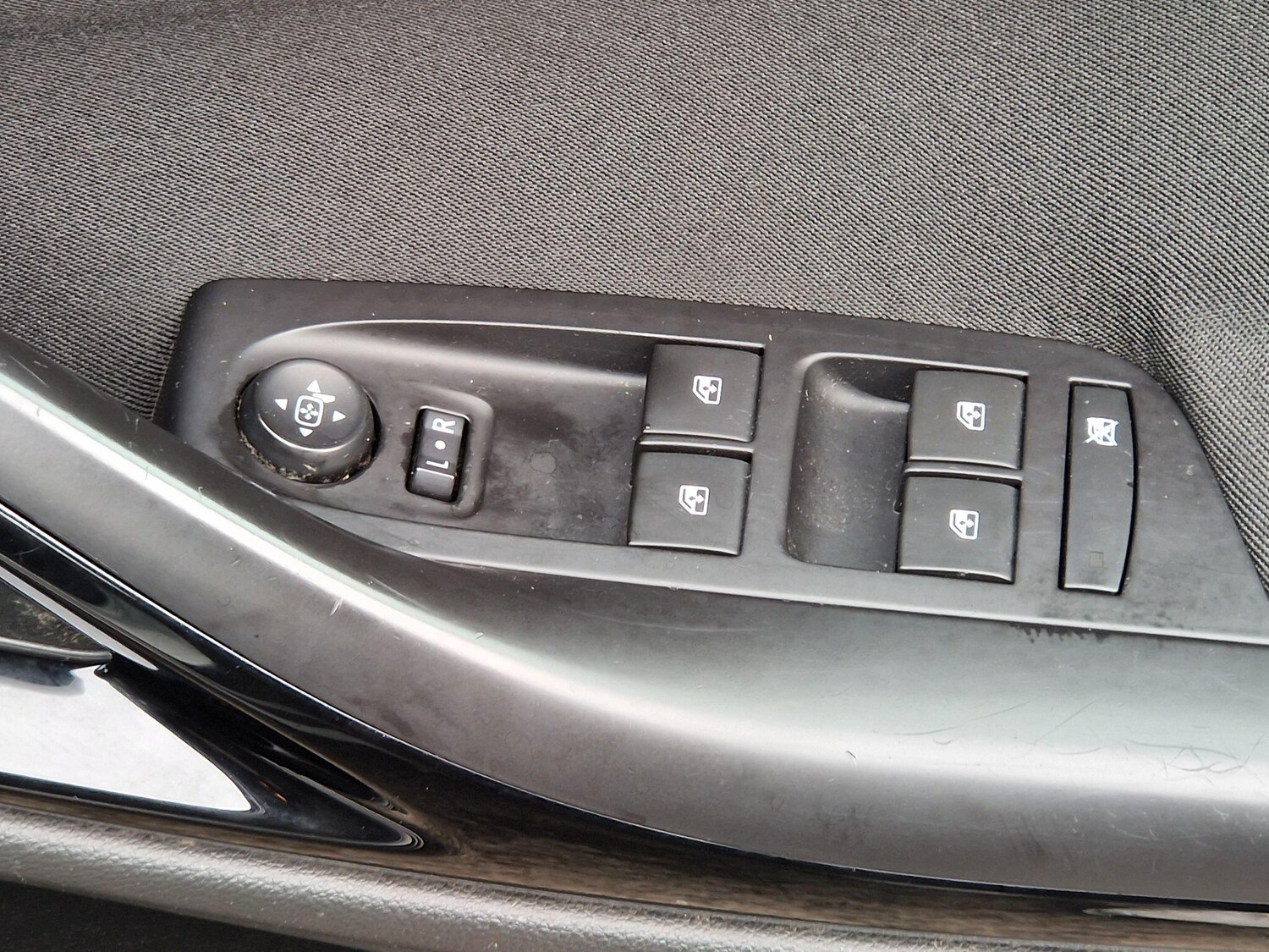 Used Vauxhall Astra for sale - 77908734: Photo 32