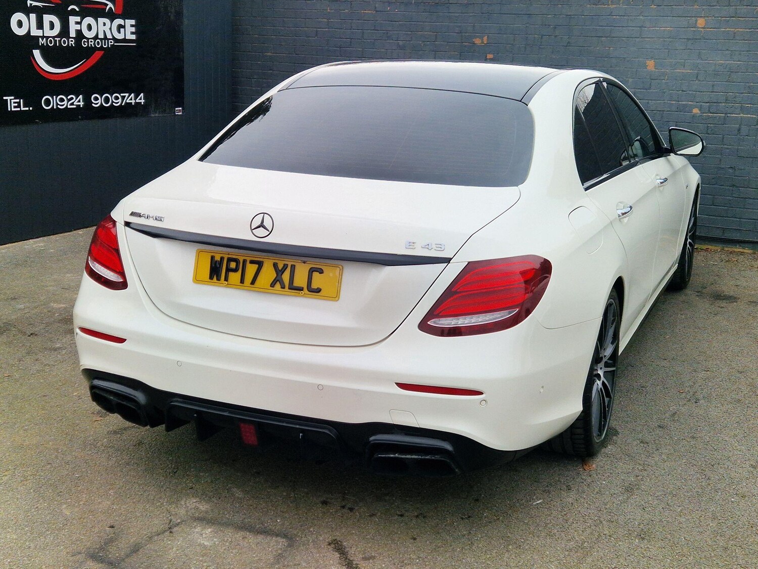 Used Mercedes-Benz E Class for sale - 77807637: Photo 10