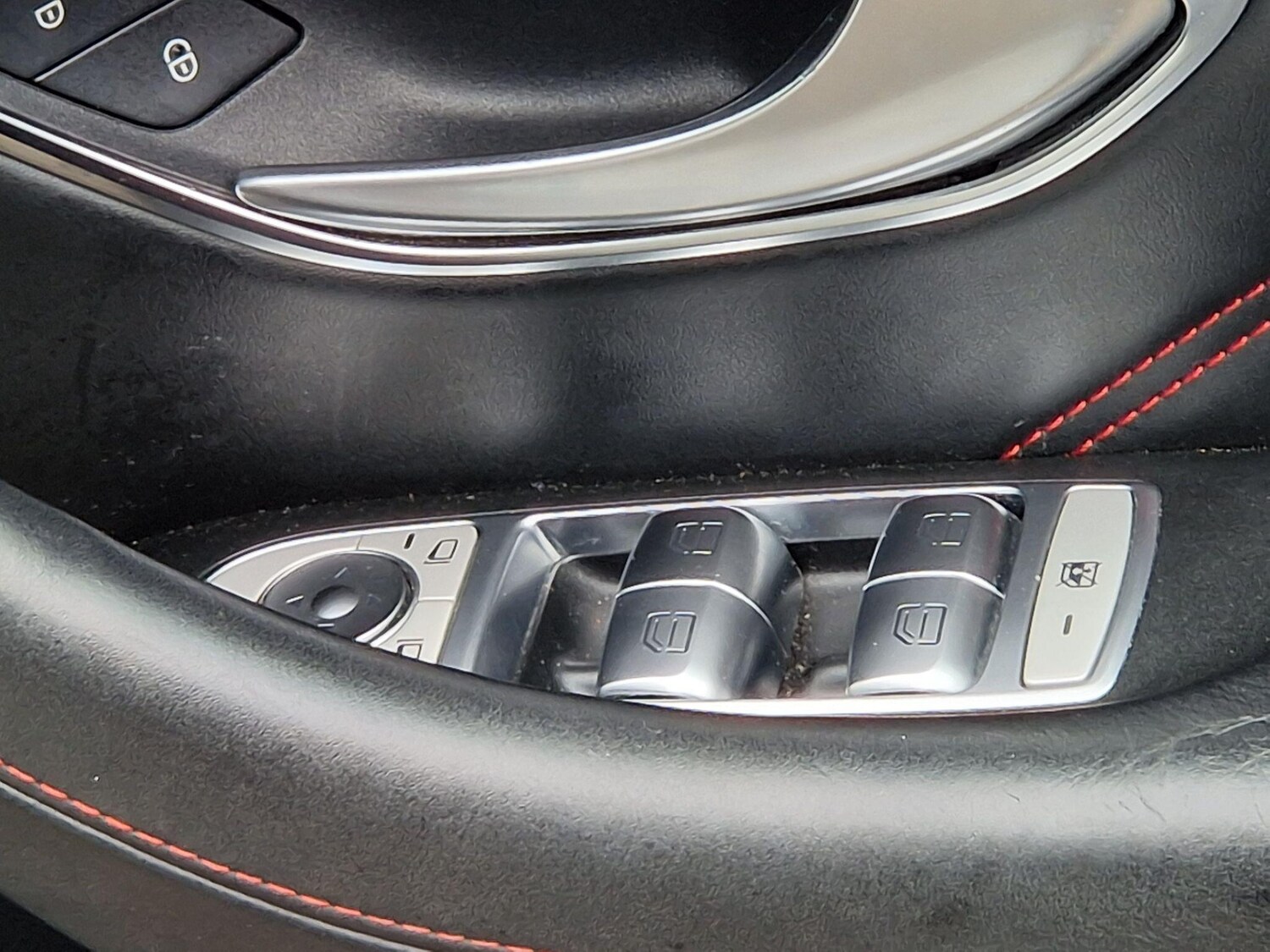 Used Mercedes-Benz E Class for sale - 77807637: Photo 31