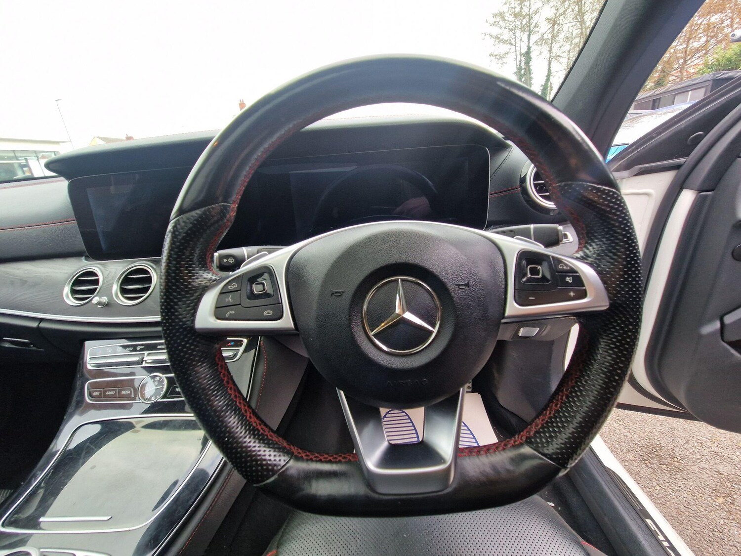 Used Mercedes-Benz E Class for sale - 77807637: Photo 46